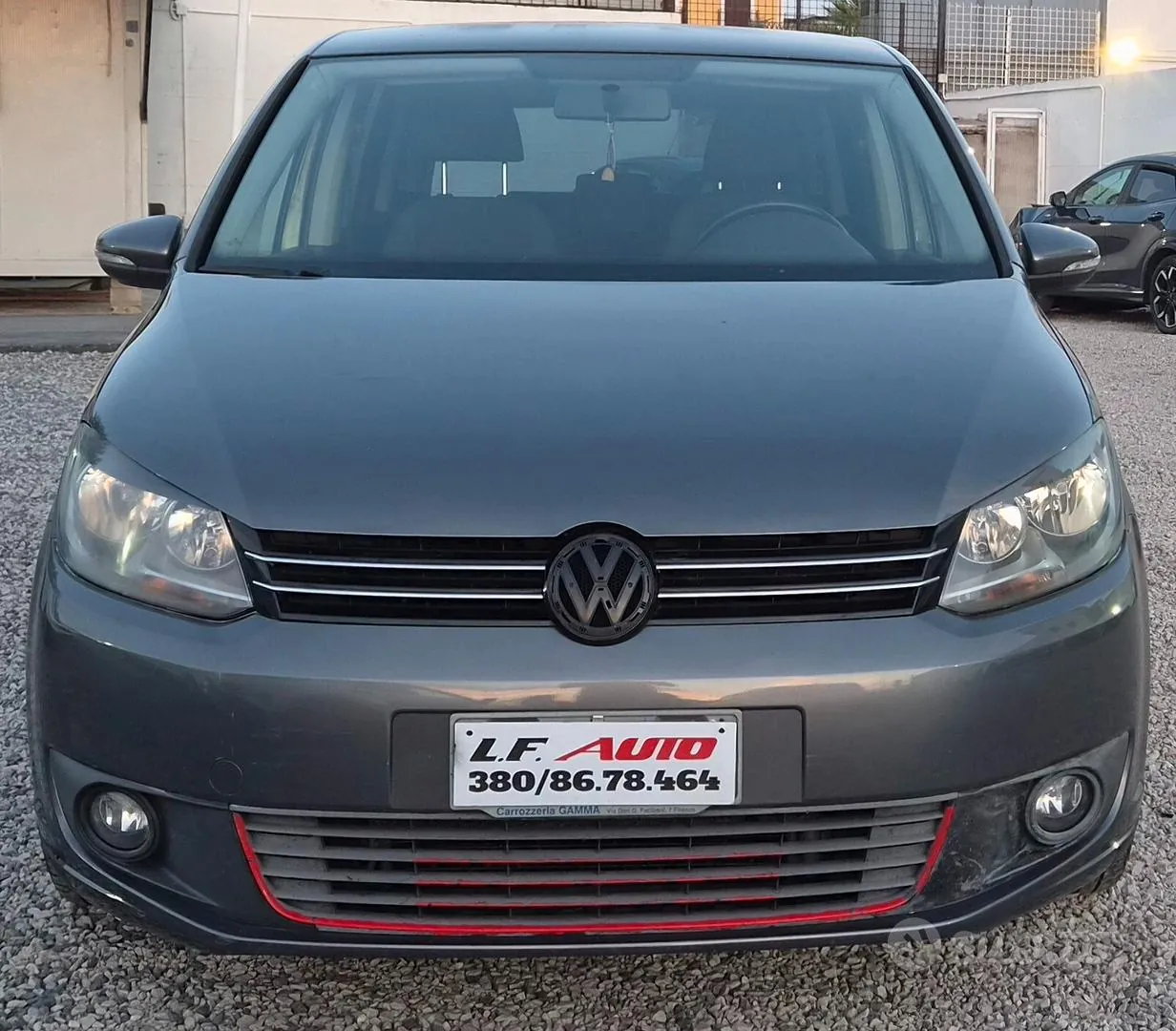 Volkswagen Touran 2011 photo 5