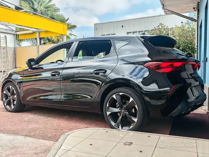 Cupra Leon 2025 photo 2