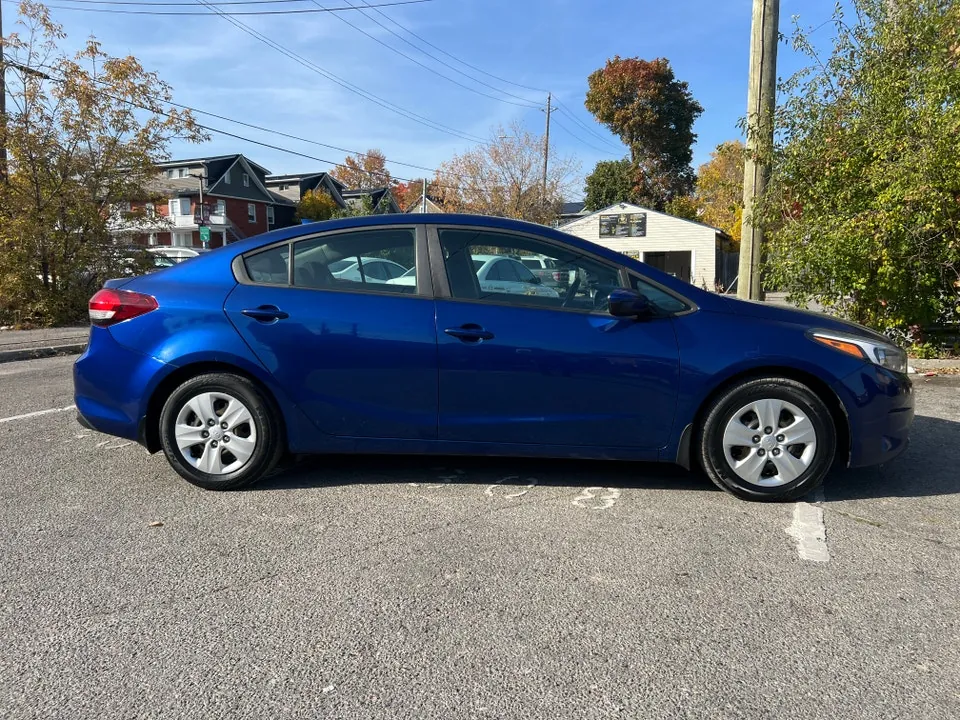 Kia Forte 2018 photo 4