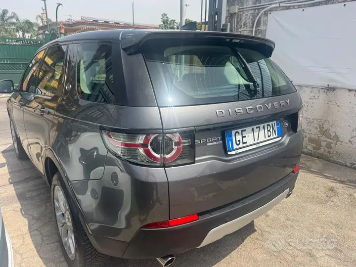 Land Rover Discovery Sport 2017 photo 4