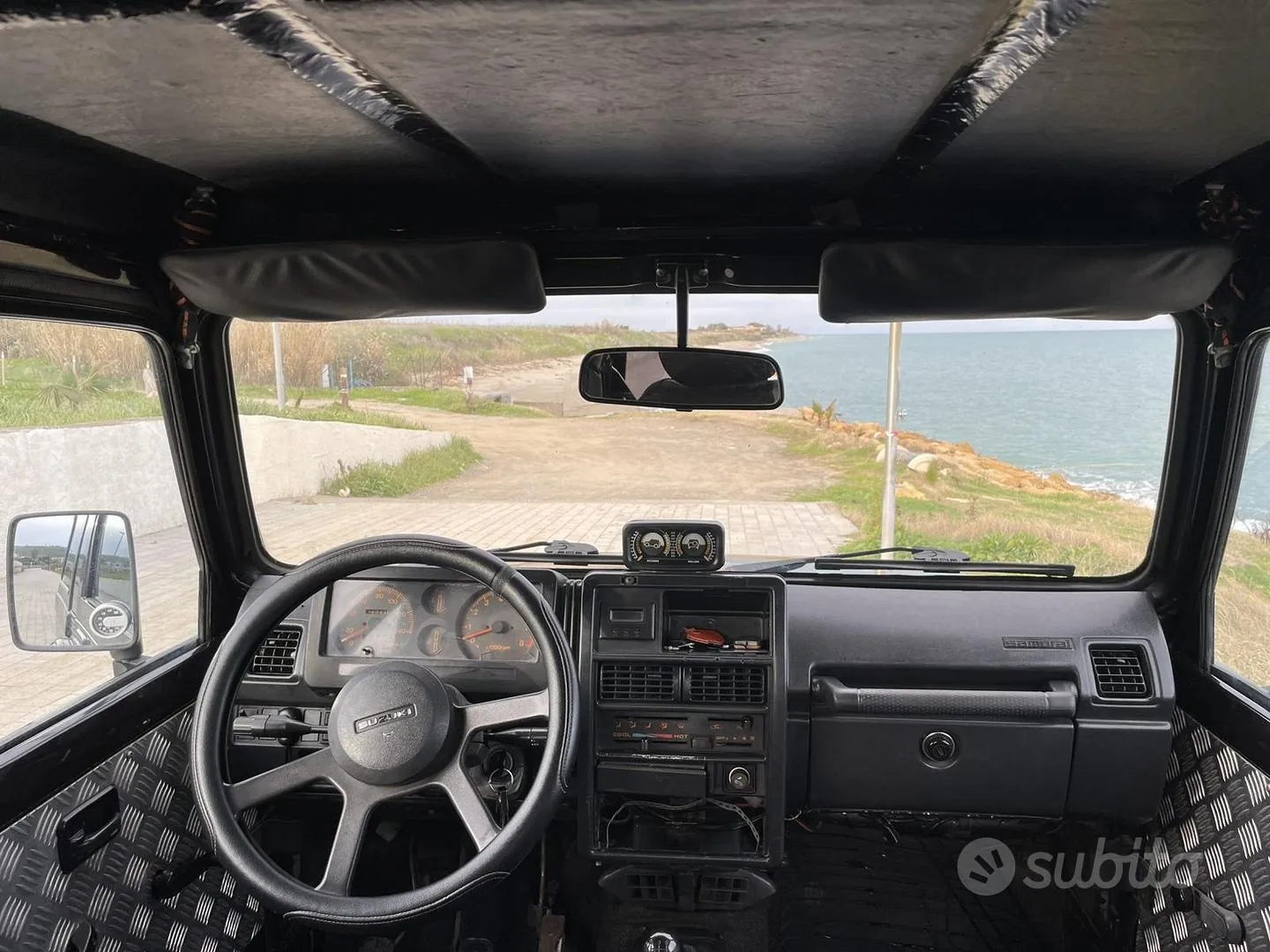 Suzuki Samurai 1998 photo 2