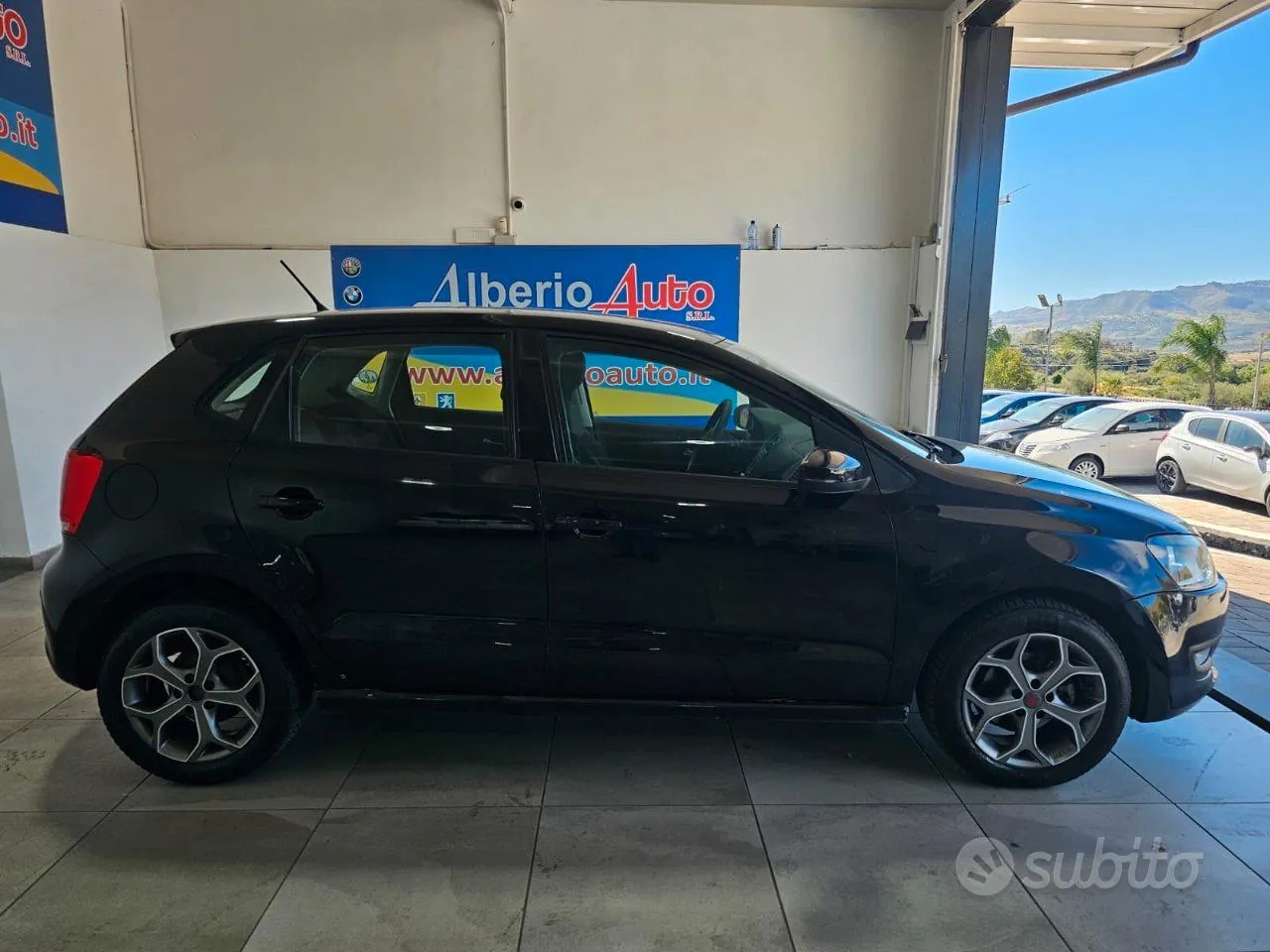 Volkswagen Polo 2010 photo 3