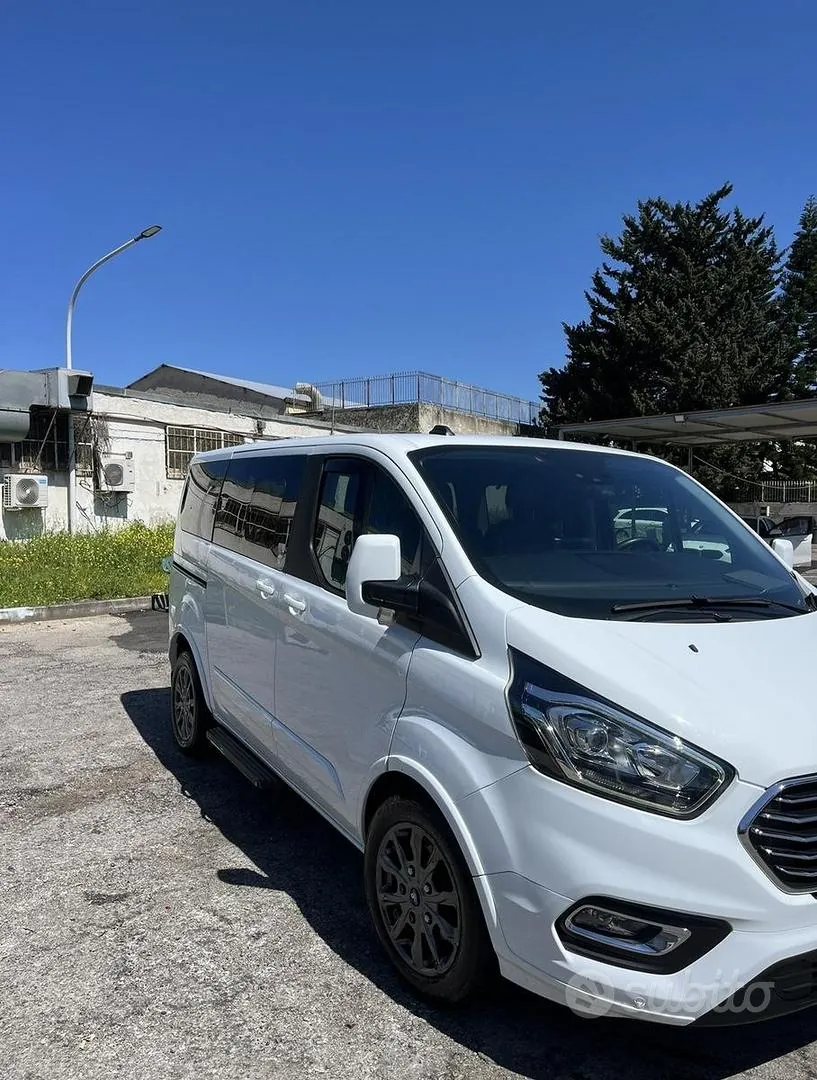 Ford Tourneo Custom 2021 photo 2