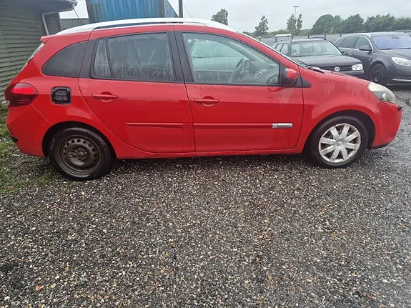 Renault Clio Iii 2012 photo 3
