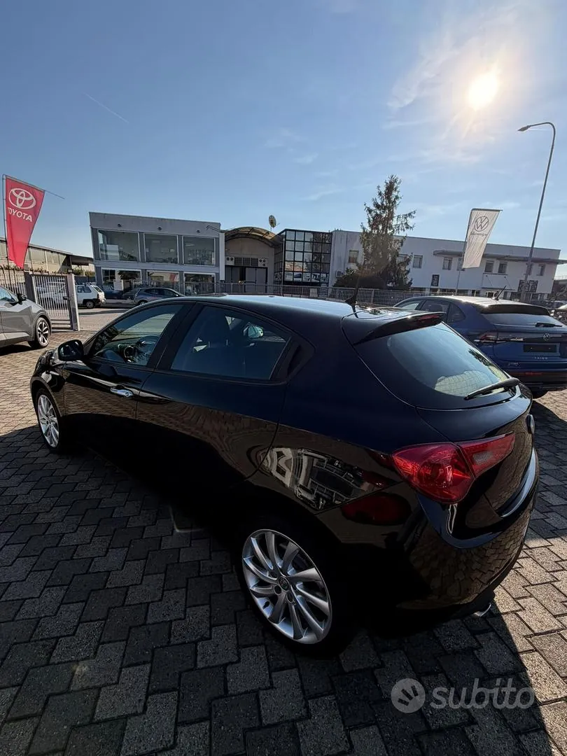 Alfa Romeo Giulietta 2018 photo 3