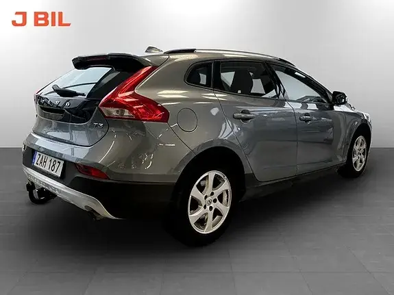 Volvo V40 Cross Country 2018 photo 3