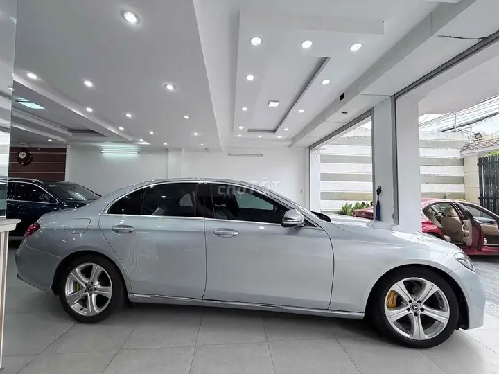 Mercedes-Benz E-Class 2017 photo 4