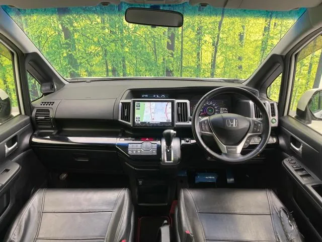 Honda Stepwgn Sparda Z 2013 photo 2