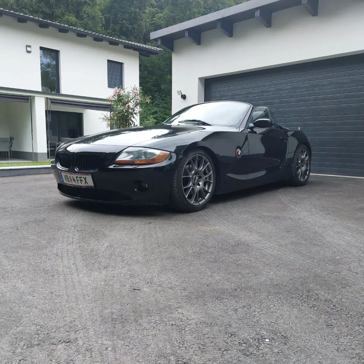 BMW Z4 2004 photo 2