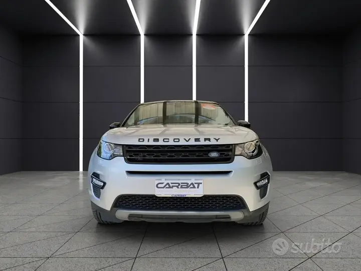 Land Rover Discovery Sport 2017 photo 2