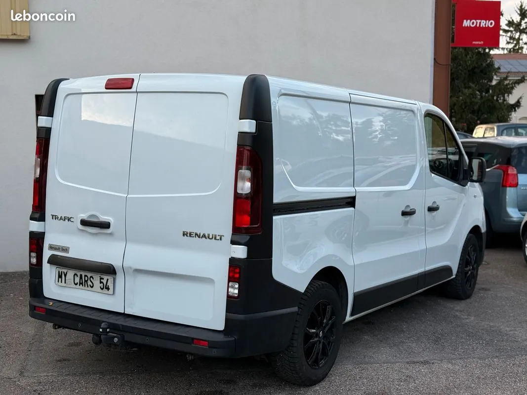 Renault Trafic 2019 photo 2