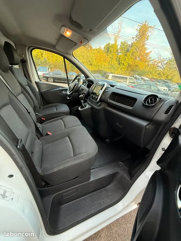 Renault Trafic 2019 photo 3