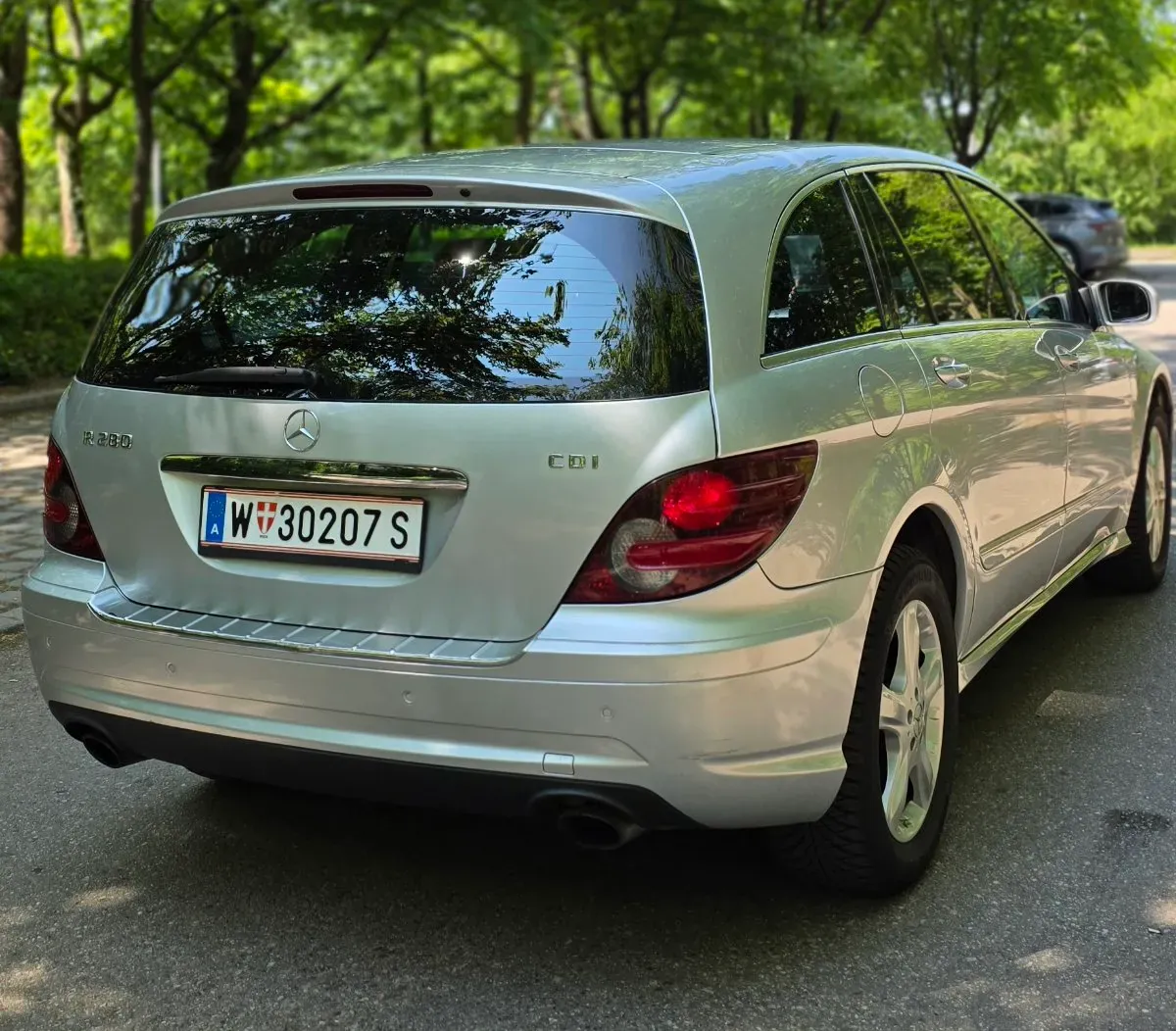 Mercedes-Benz R-Class 2010 photo 3
