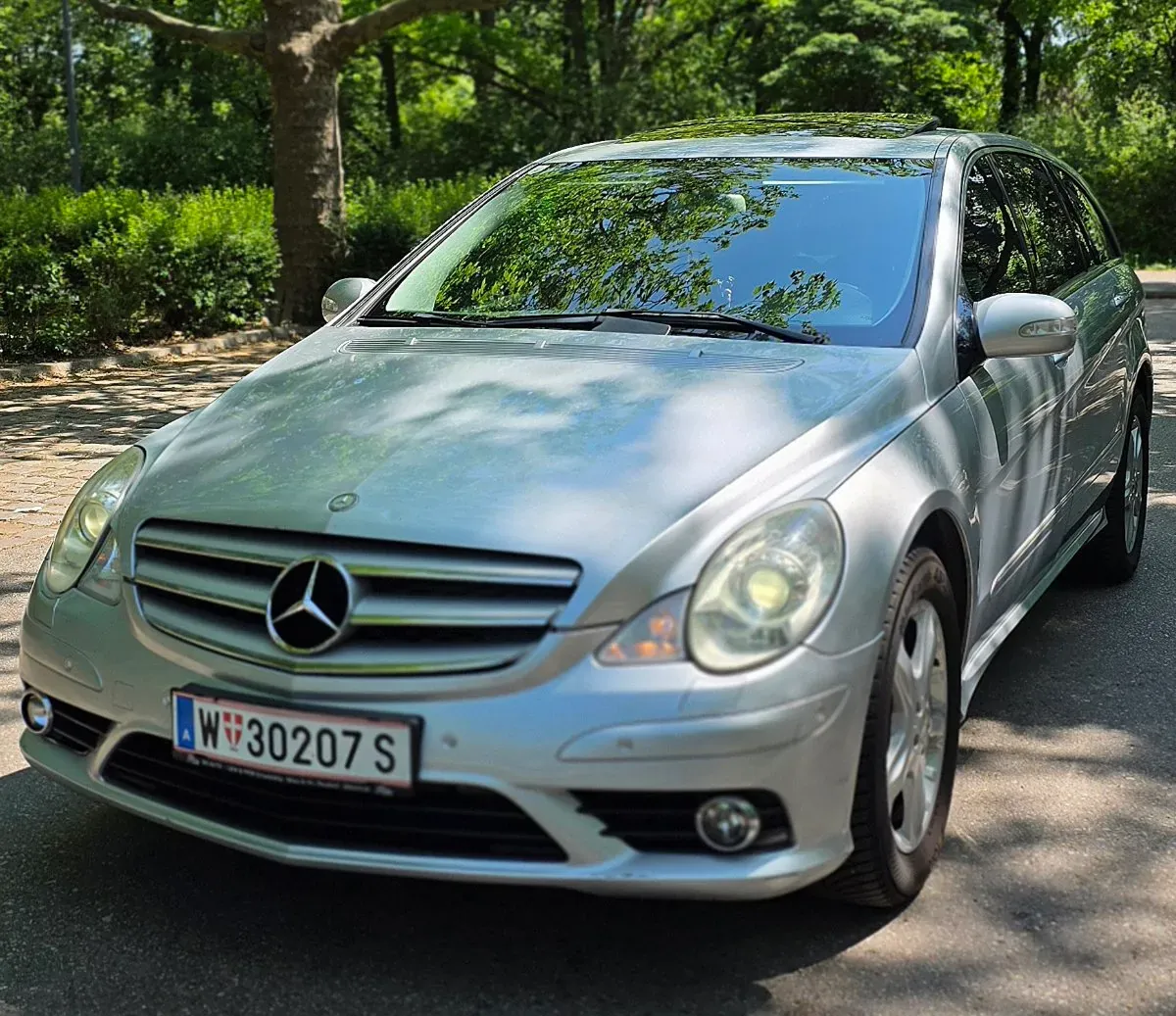 Mercedes-Benz R-Class