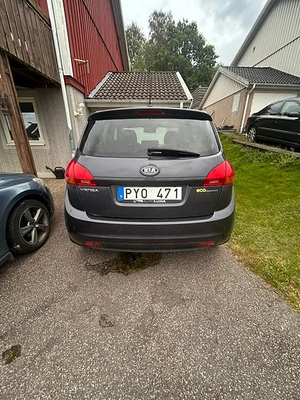 Kia Venga 2013 photo 3