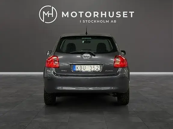 Toyota Auris 2010 photo 5