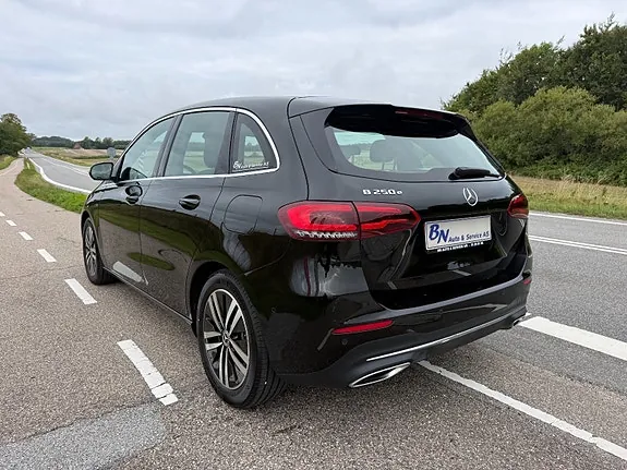Mercedes-Benz B250 E 2021 photo 2