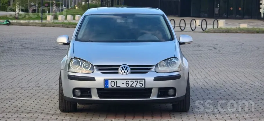 Volkswagen Golf 5 2004 photo 2
