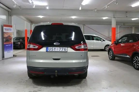 Ford Galaxy 2009 photo 4