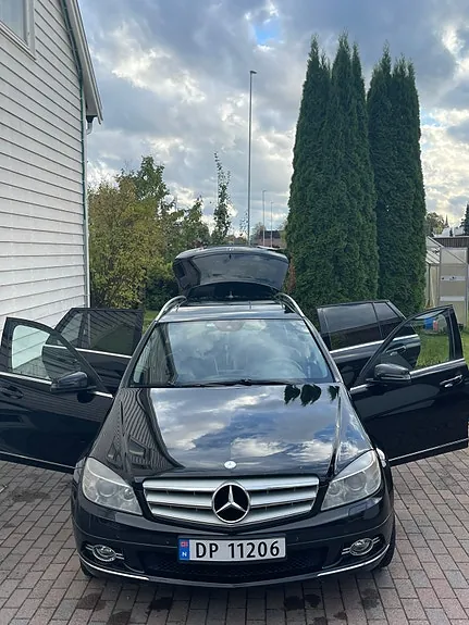 Mercedes-Benz 200 T 2009 photo 3