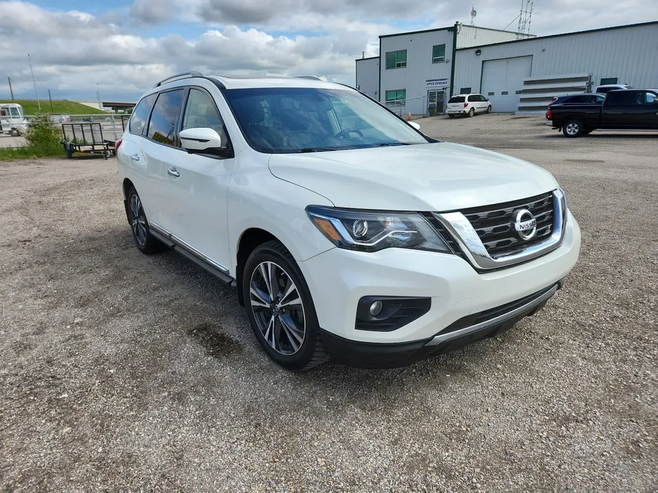 Nissan Pathfinder 2019 photo 2