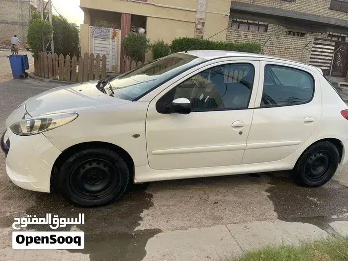 Peugeot 206 2012 photo 4