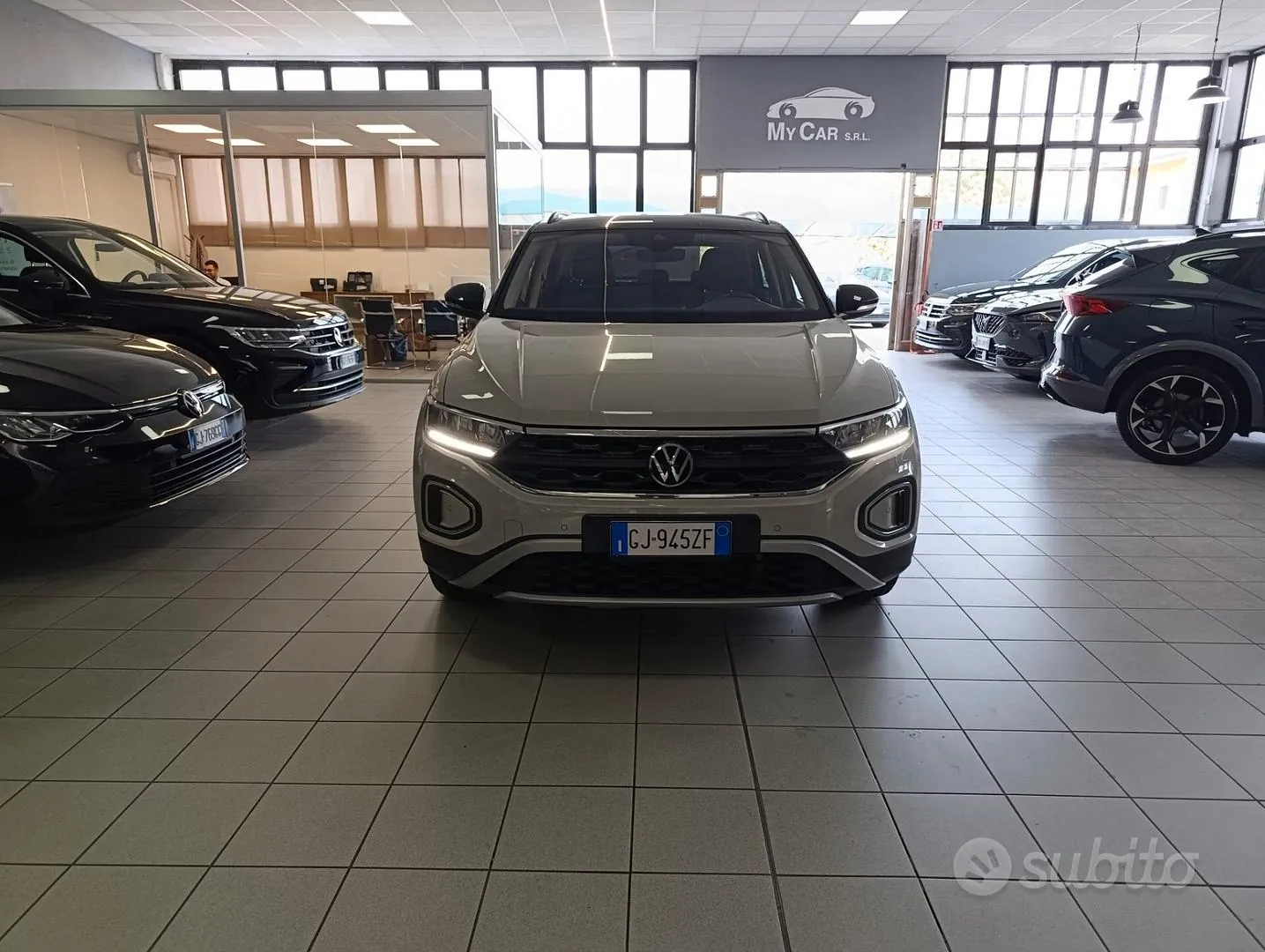 Volkswagen T-Roc 2022 photo 2