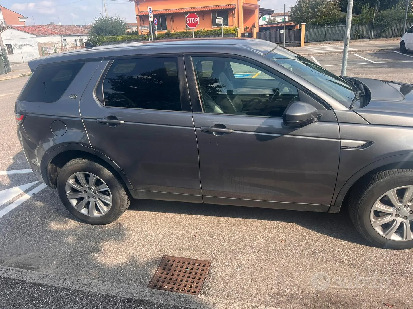 Land Rover Discovery Sport 2016 photo 5