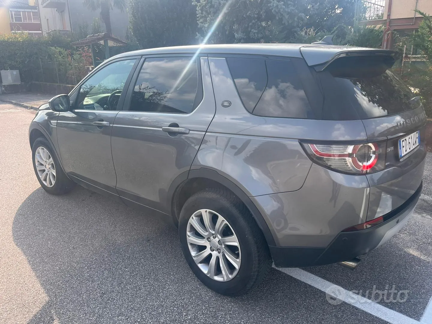 Land Rover Discovery Sport 2016 photo 3