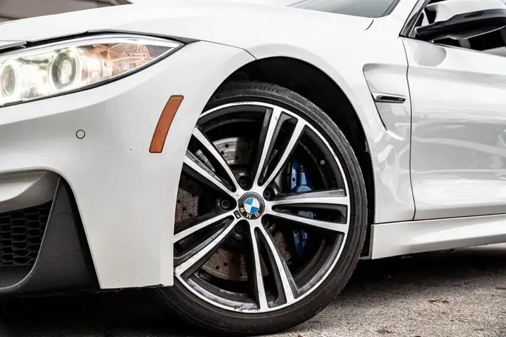 BMW M4 2015 photo 3