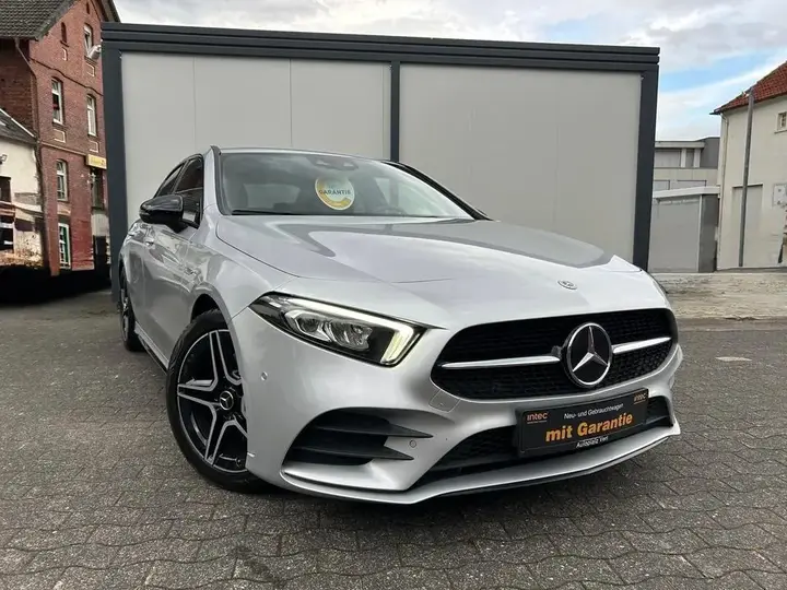 Mercedes-Benz A220