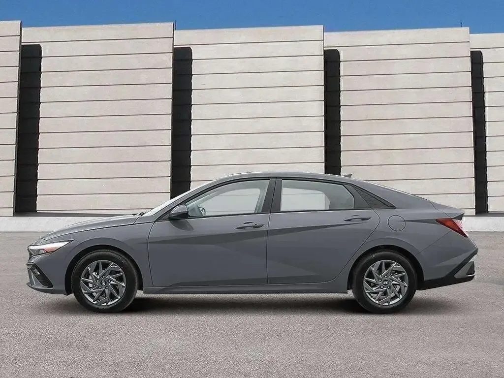 Hyundai Elantra 2026 photo 3