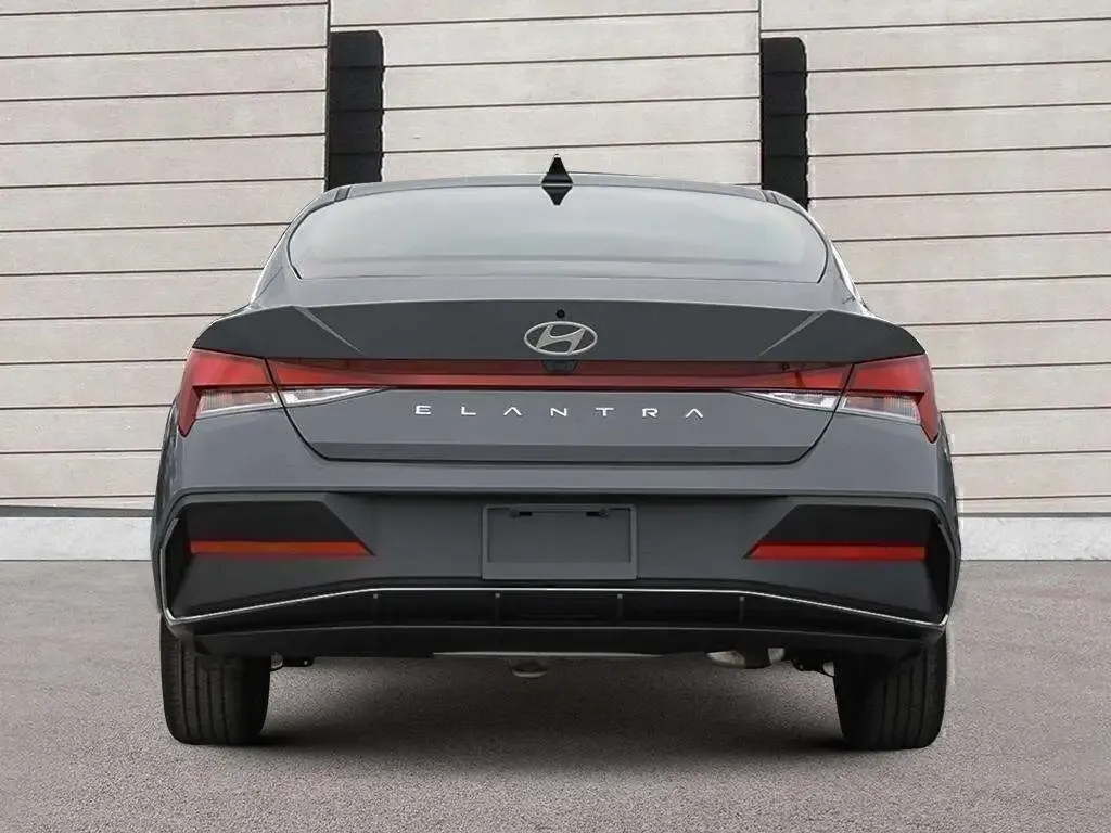 Hyundai Elantra 2026 photo 5