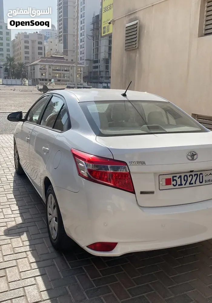 Toyota Yaris 2015 photo 4
