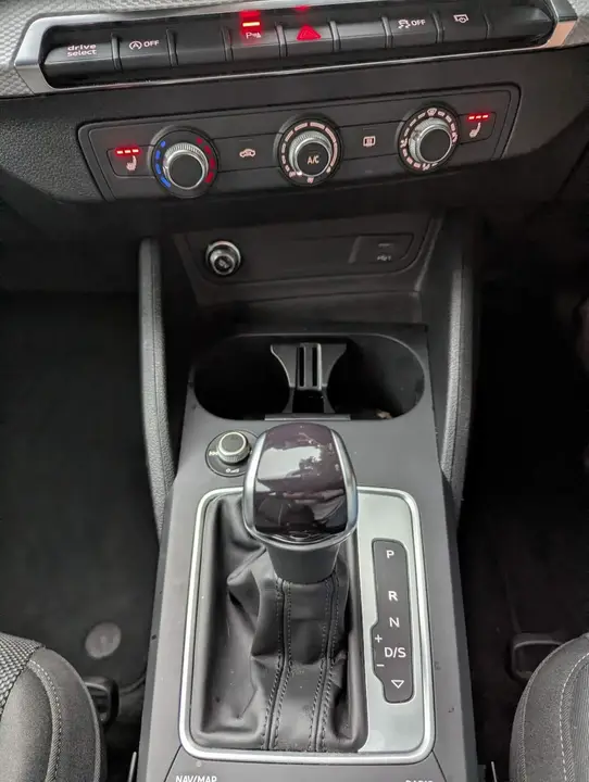 Audi Q2 2021 photo 5