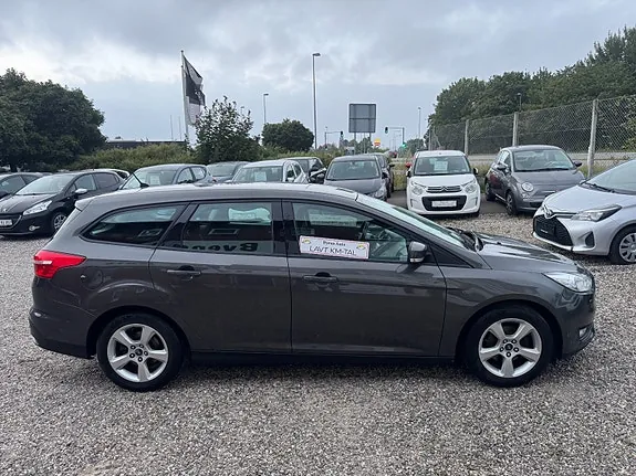 Ford Focus 2016 photo 2