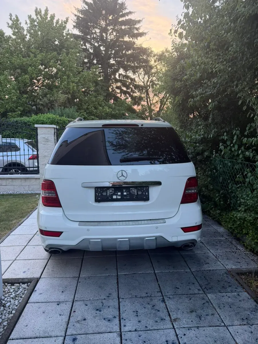 Mercedes-Benz Ml Class 2010 photo 3