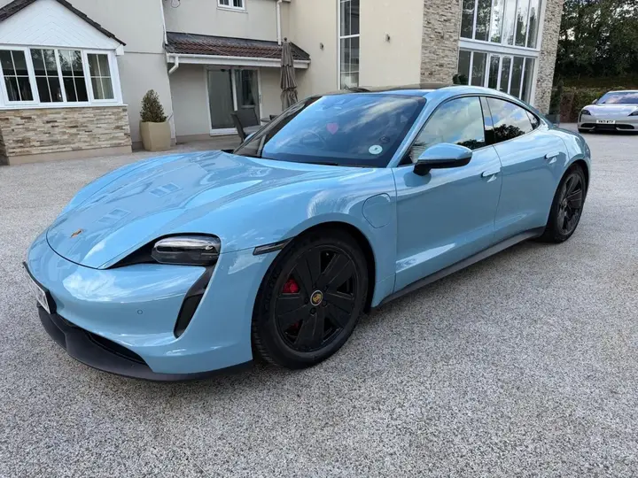 Porsche Taycan 2023 photo 5