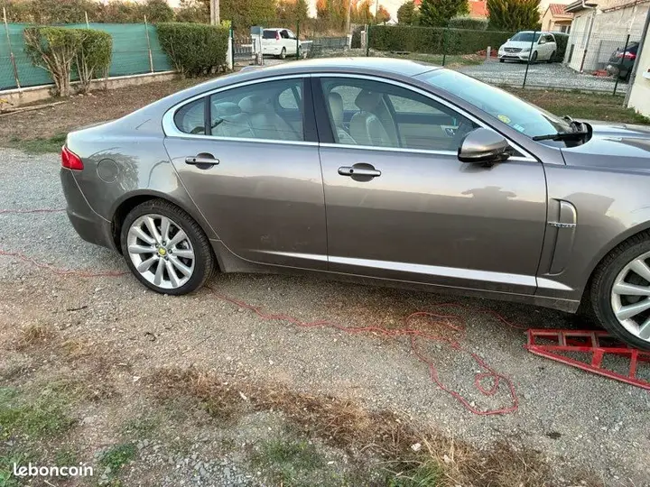 Jaguar Xf