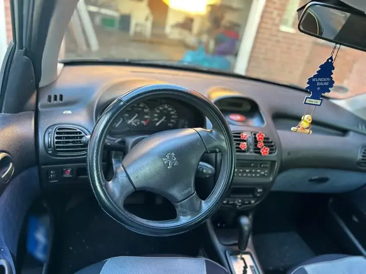 Peugeot 206