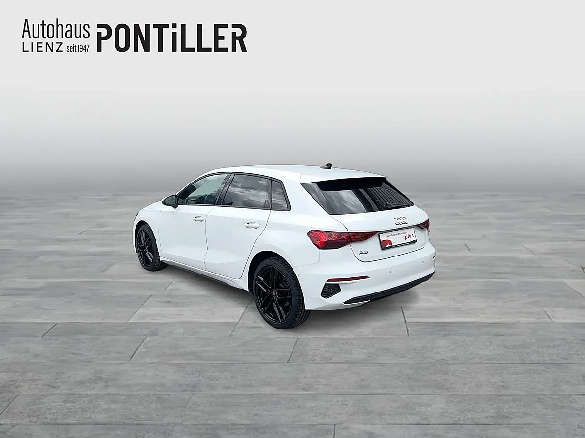Audi A3 2023 photo 3