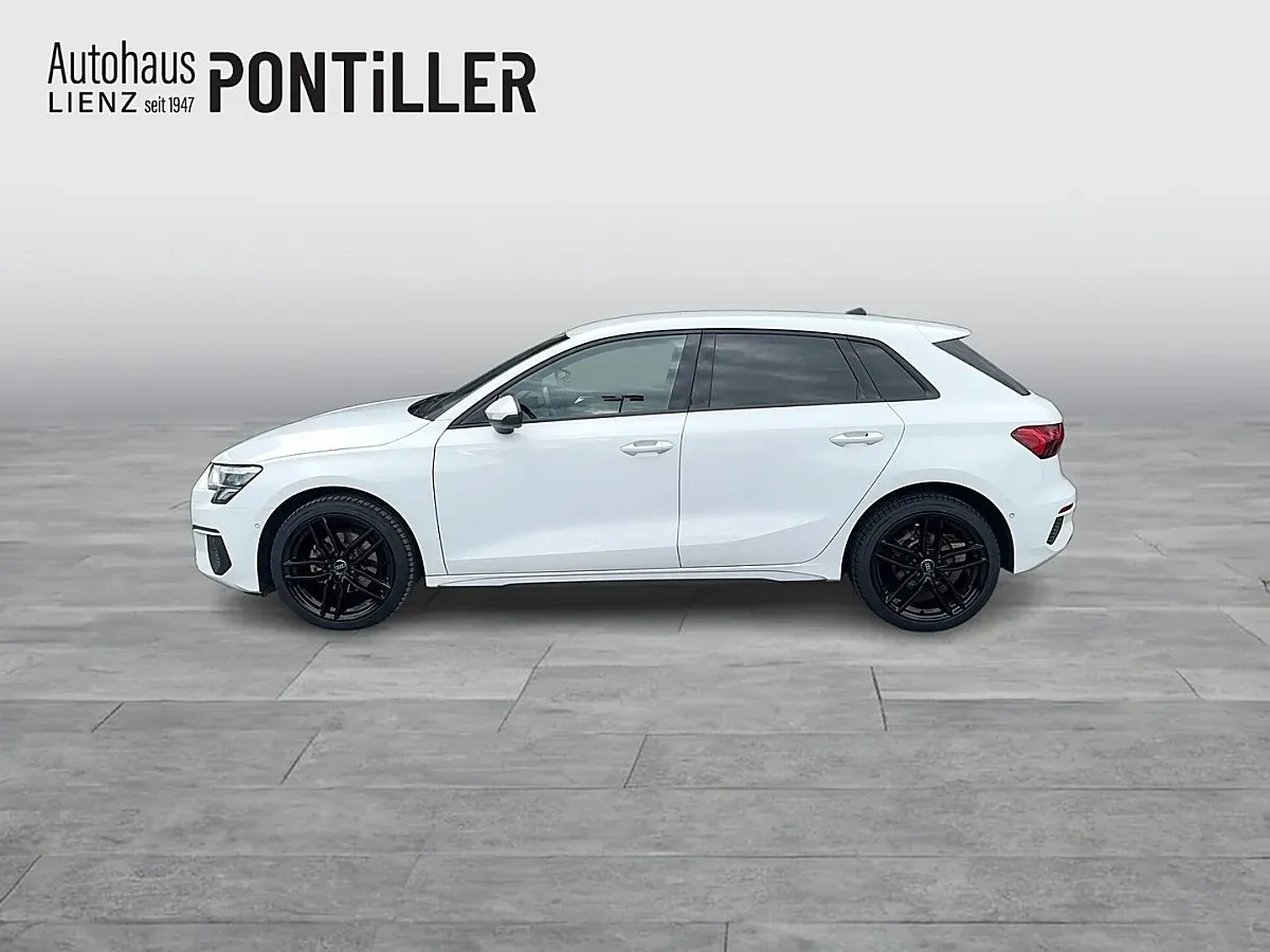 Audi A3 2023 photo 2