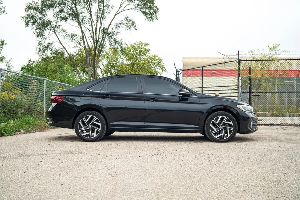 Volkswagen Jetta 2024 photo 3