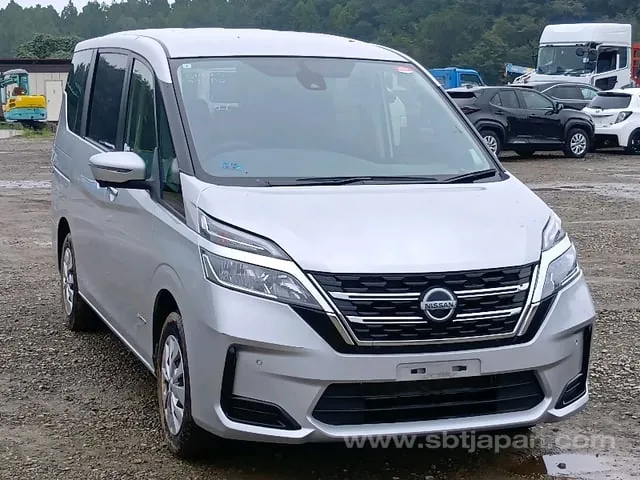 Nissan Serena Xv