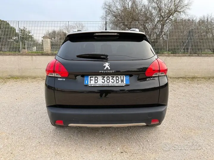 Peugeot 2008 2016 photo 5