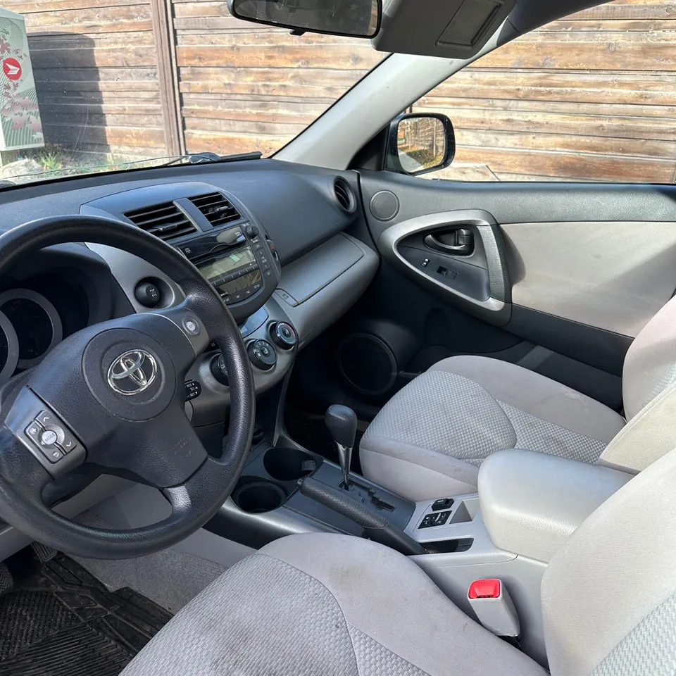 Toyota Rav4 2011 photo 5