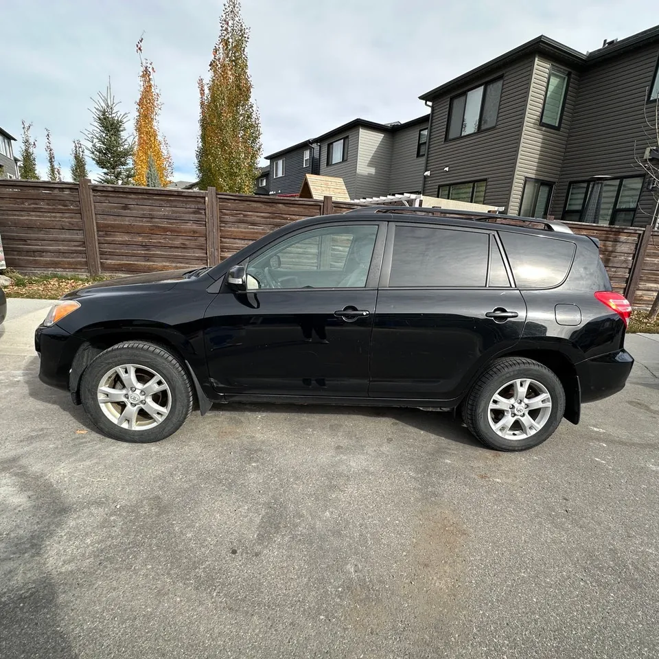 Toyota Rav4 2011 photo 3