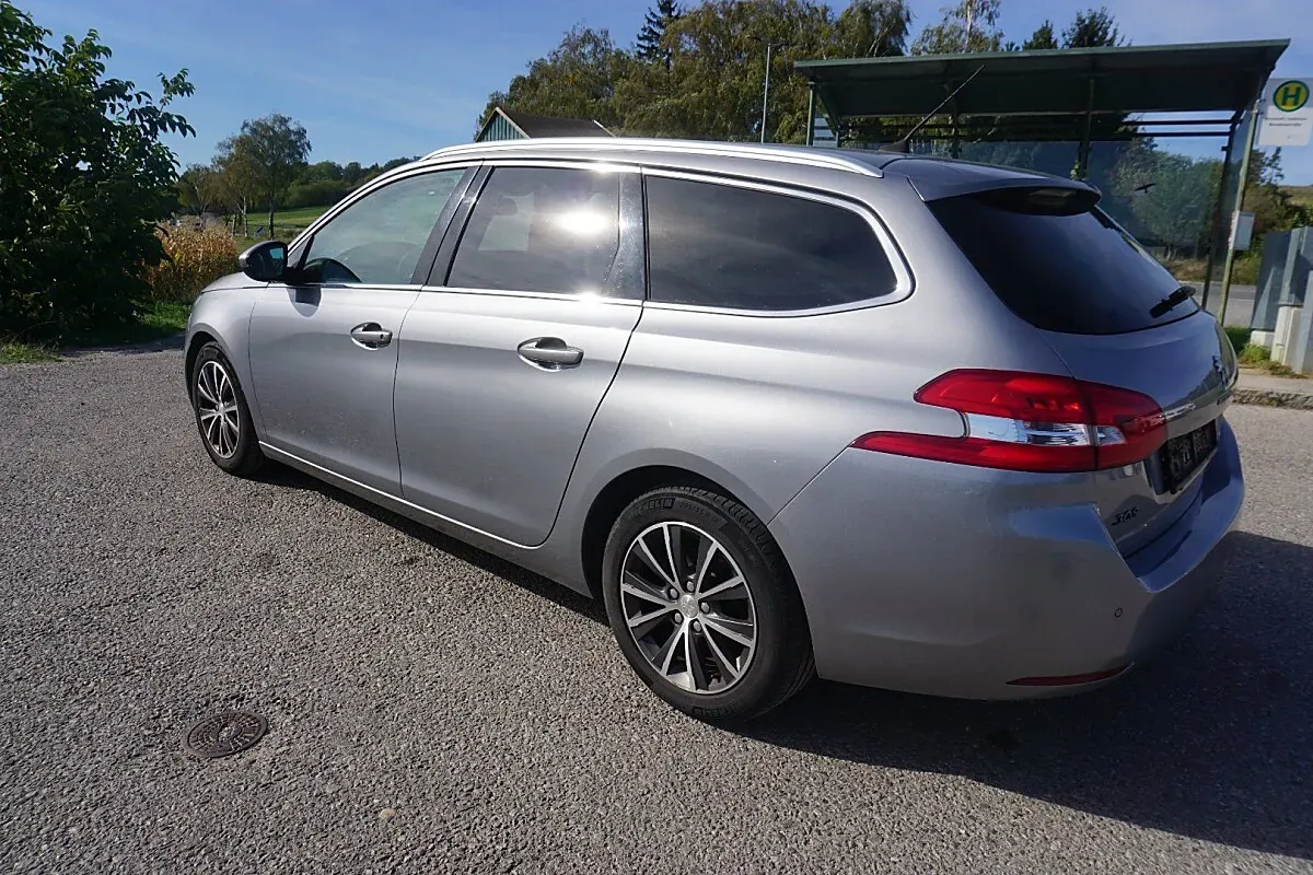 Peugeot 308 2015 photo 3