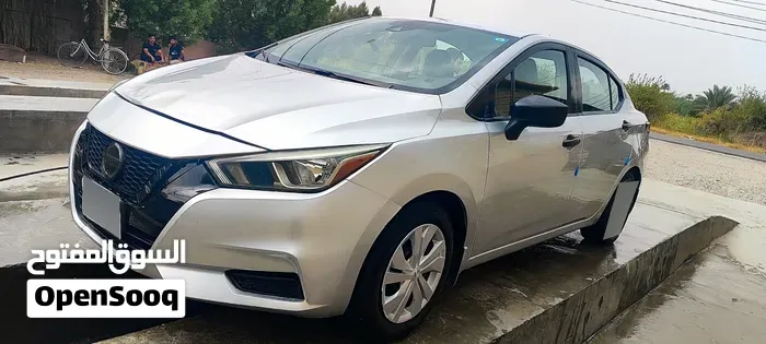 Nissan Versa 2021 photo 2