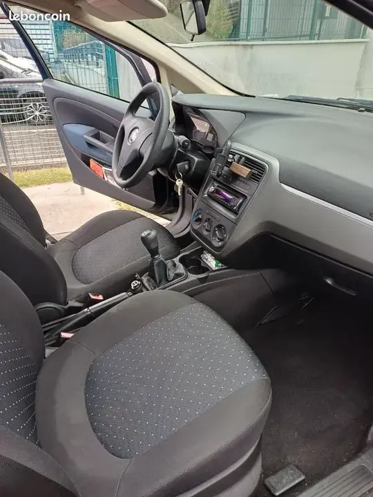 Fiat Grande Punto 2008 photo 3
